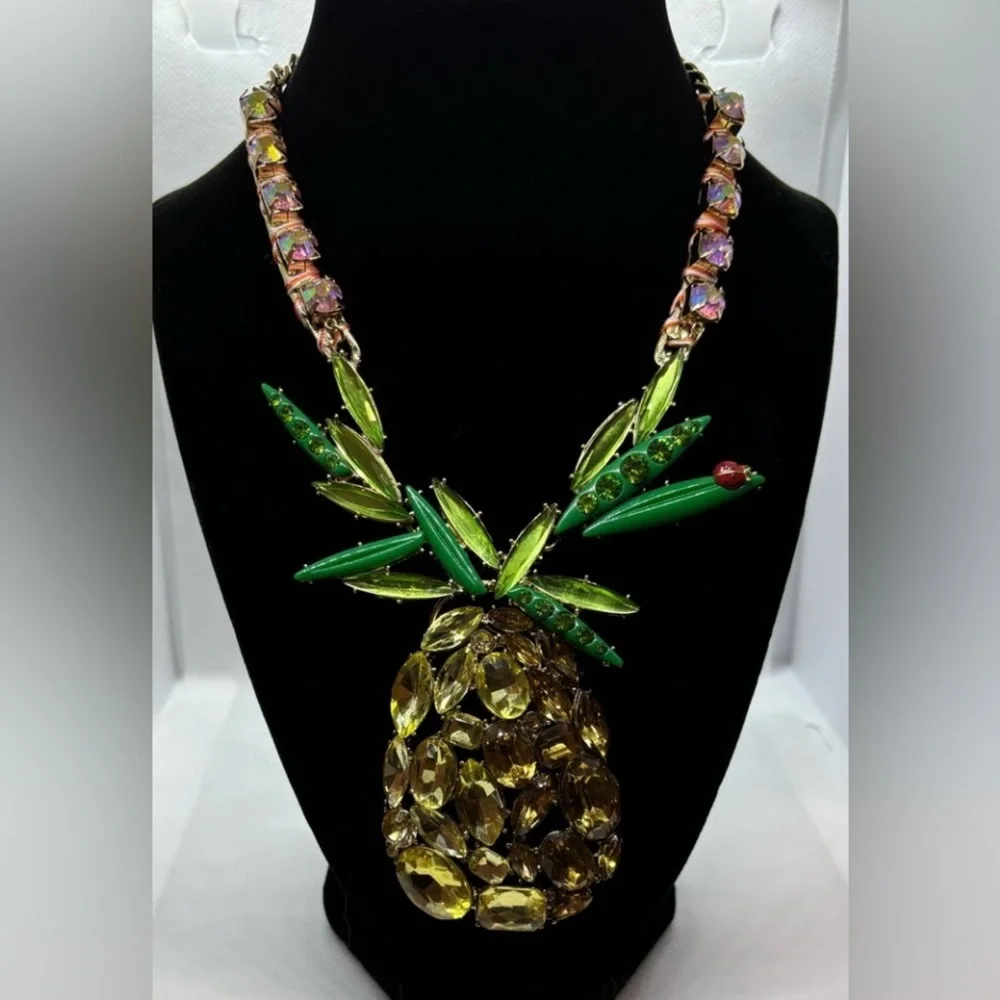 BETSEY JOHNSON Limited Edition RARE Oversized Pineapple Necklace & Earrings NWT - Picture 8 of 16